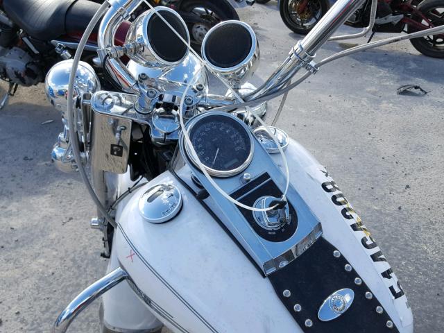 1HD1BWB176Y054105 - 2006 HARLEY-DAVIDSON FLSTCI WHITE photo 5