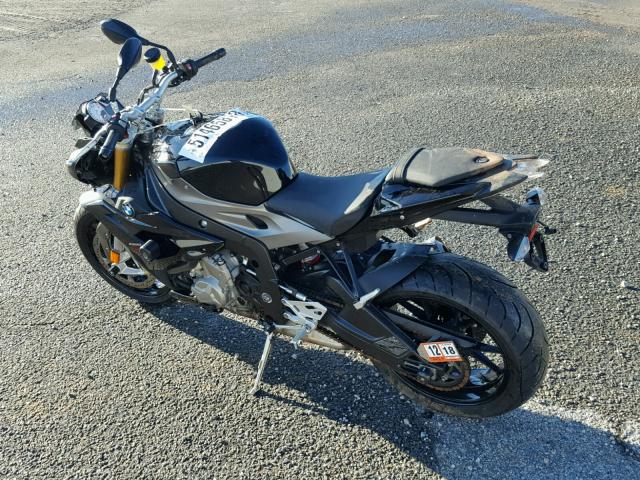 WB10D1209GZ696335 - 2016 BMW S 1000 R BLACK photo 3