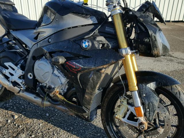 WB10D1209GZ696335 - 2016 BMW S 1000 R BLACK photo 9