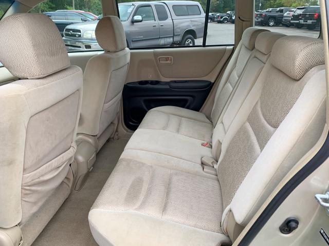 JTEGD21A630073508 - 2003 TOYOTA HIGHLANDER TAN photo 8