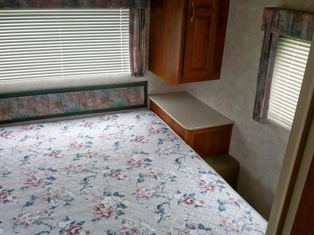 44HTH0M27X4017091 - 1999 UTILITY TRAILER WHITE photo 9