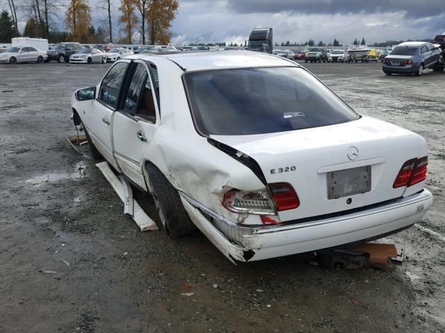 WDBJF65F5WA596789 - 1998 MERCEDES-BENZ E 320 WHITE photo 3