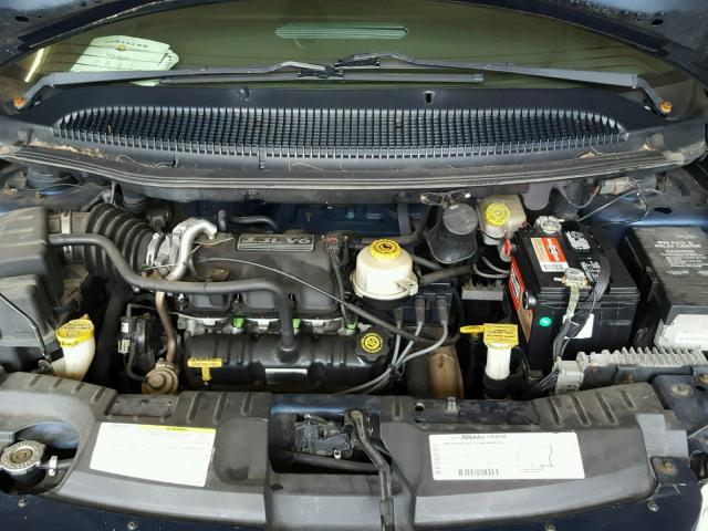 1C4GJ25302B559467 - 2002 CHRYSLER VOYAGER BLUE photo 7