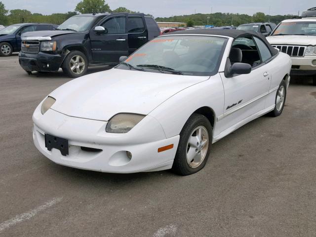 4G2JB32T3XB202937 - 1999 PONTIAC SUNFIRE GT WHITE photo 2