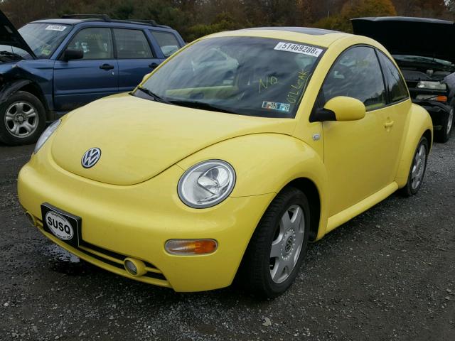 3VWCT21C81M411604 - 2001 VOLKSWAGEN NEW BEETLE YELLOW photo 2