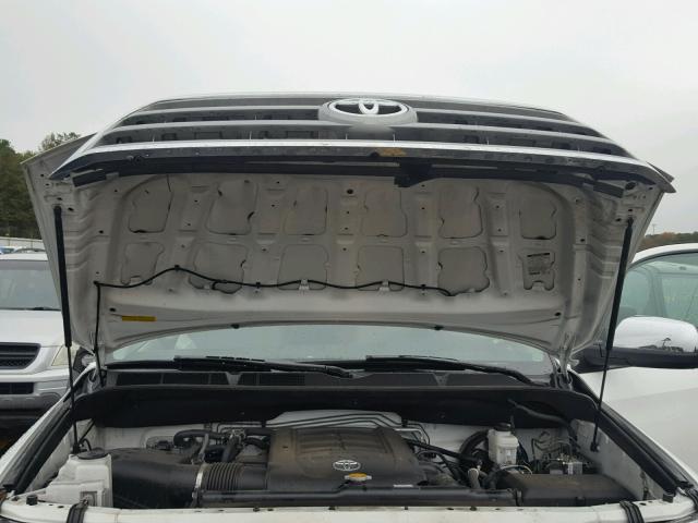 5TDKY5G16GS064399 - 2016 TOYOTA SEQUOIA LI WHITE photo 7