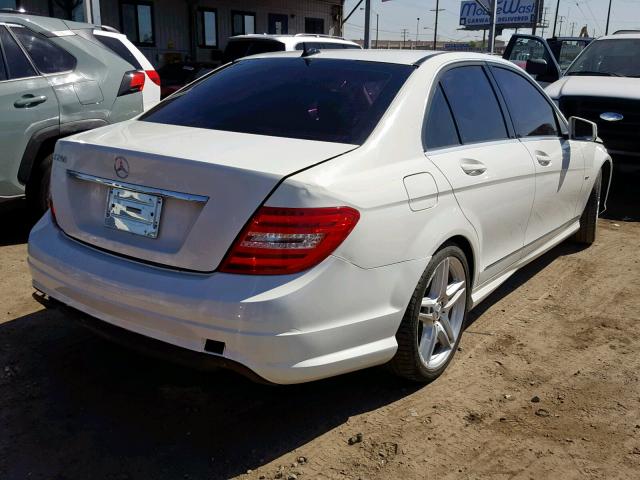 WDDGF4HB0CA600838 - 2012 MERCEDES-BENZ C 250 WHITE photo 4