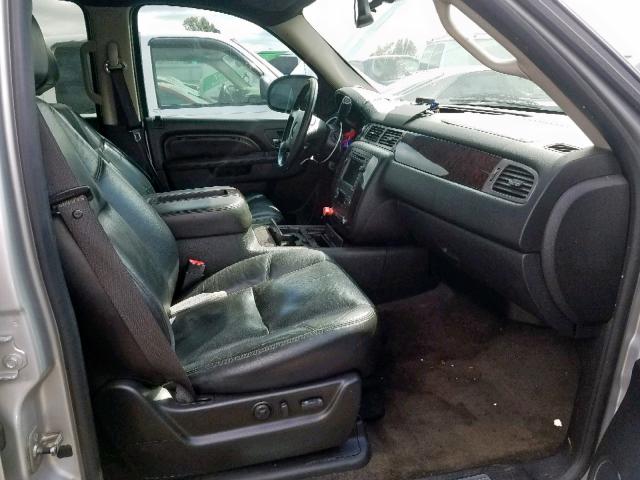 1GKUCEEF1AR247693 - 2010 GMC YUKON DENA SILVER photo 5