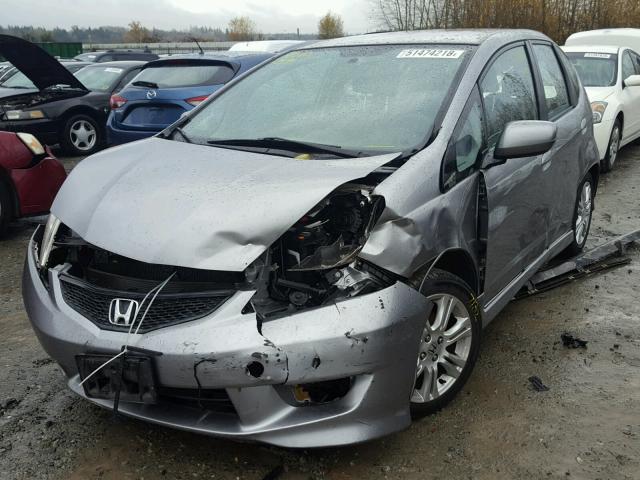 JHMGE8H40AC001802 - 2010 HONDA FIT SPORT SILVER photo 2