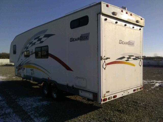 4CE7F332862313865 - 2006 FLEETWOOD TRAILER WHITE photo 3