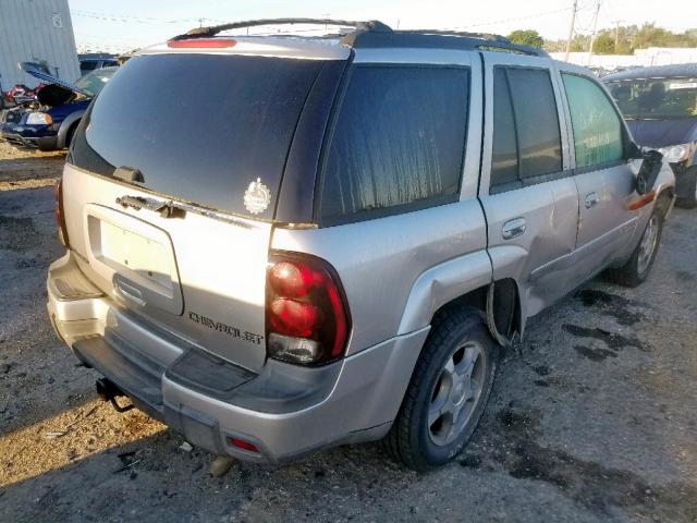 1GNDT13S642145055 - 2004 CHEVROLET TRAILBLAZE SILVER photo 4