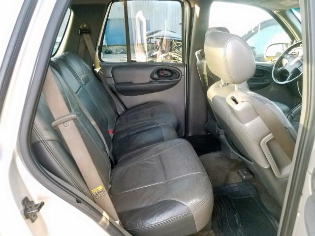 1GNDT13S642145055 - 2004 CHEVROLET TRAILBLAZE SILVER photo 6