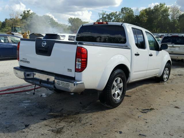 1N6AD07U08C405641 - 2008 NISSAN FRONTIER C WHITE photo 4