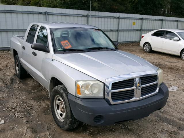 1D7HE28K25S329287 - 2005 DODGE DAKOTA QUA SILVER photo 1