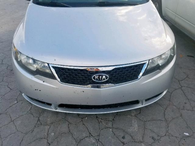 KNAFU4A21B5390017 - 2011 KIA FORTE EX SILVER photo 7