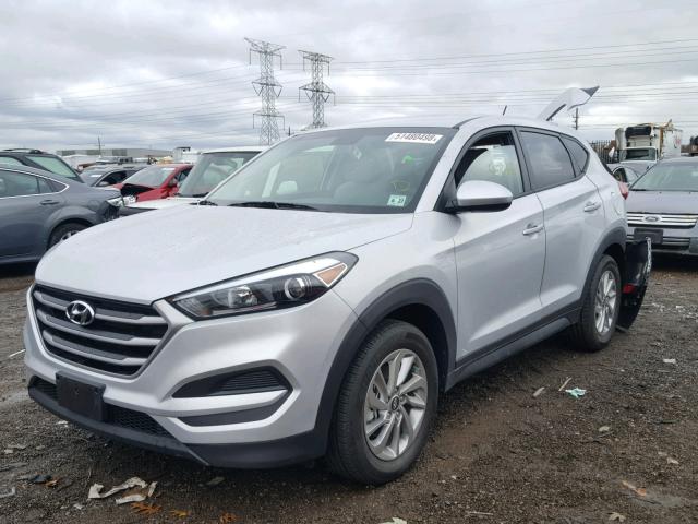 KM8J2CA40JU662586 - 2018 HYUNDAI TUCSON SE SILVER photo 2