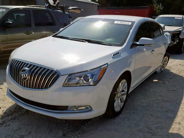 1G4GB5G36FF234408 - 2015 BUICK LACROSSE WHITE photo 2