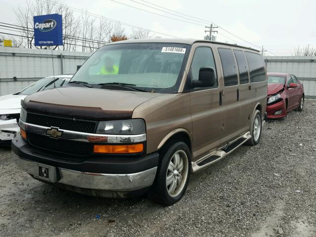 1GBFG15T541154707 - 2004 CHEVROLET EXPRESS G1 BROWN photo 2