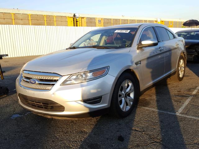 1FAHP2EW3BG139224 - 2011 FORD TAURUS SEL SILVER photo 2