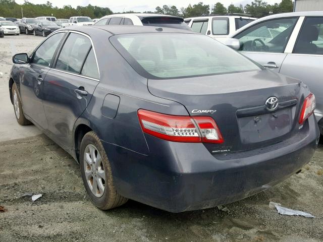 4T1BF3EK3BU637667 - 2011 TOYOTA CAMRY BASE GRAY photo 3