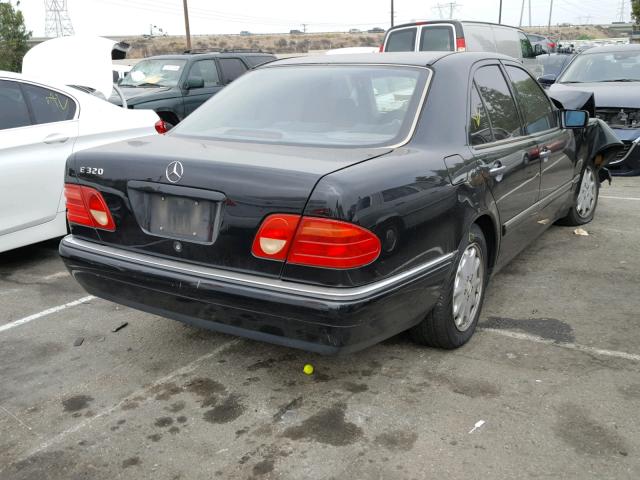 WDBJF65H5XA729070 - 1999 MERCEDES-BENZ E 320 BLACK photo 4