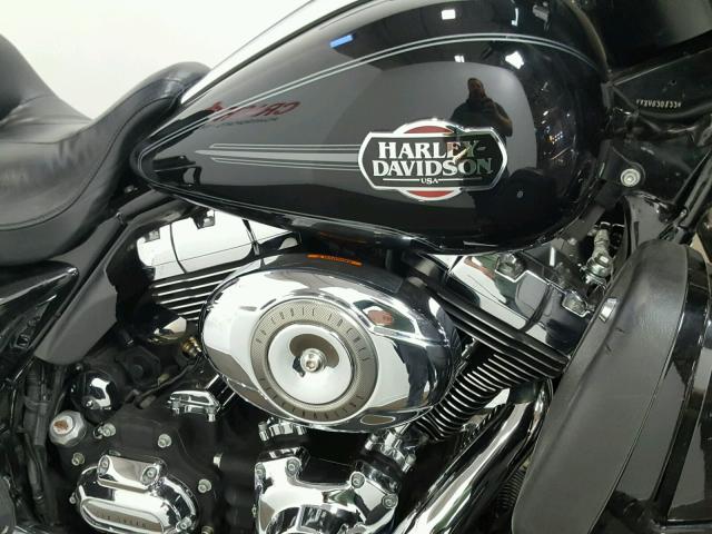 1HD1FC4178Y630133 - 2008 HARLEY-DAVIDSON FLHTCUI BLACK photo 15