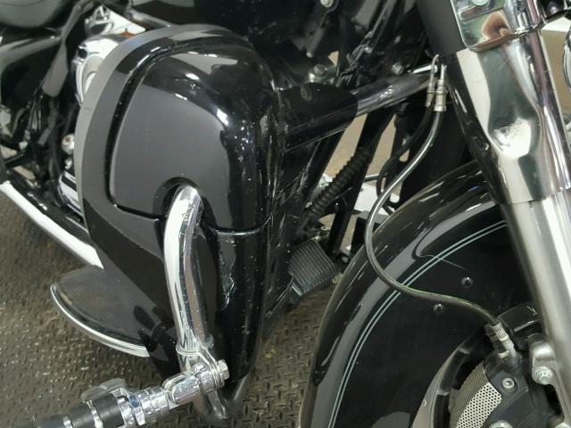 1HD1FC4178Y630133 - 2008 HARLEY-DAVIDSON FLHTCUI BLACK photo 16