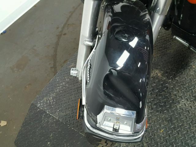 1HD1FC4178Y630133 - 2008 HARLEY-DAVIDSON FLHTCUI BLACK photo 9