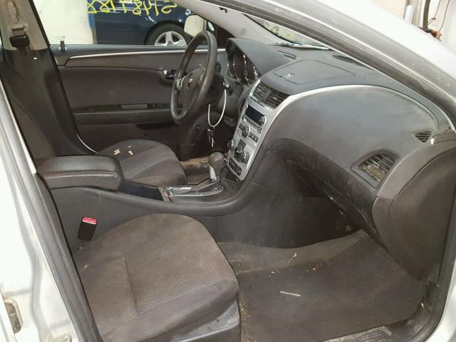 1G1ZC5E06CF213078 - 2012 CHEVROLET MALIBU 1LT SILVER photo 5