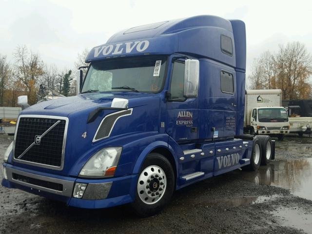 4V4NC9EJ5BN292726 - 2011 VOLVO VN VNL BLUE photo 2