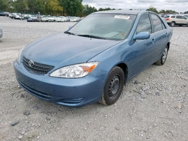 JTDBE32K230182847 - 2003 TOYOTA CAMRY LE BLUE photo 2