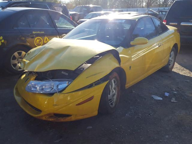 1G8ZY12791Z107653 - 2001 SATURN SC2 YELLOW photo 2