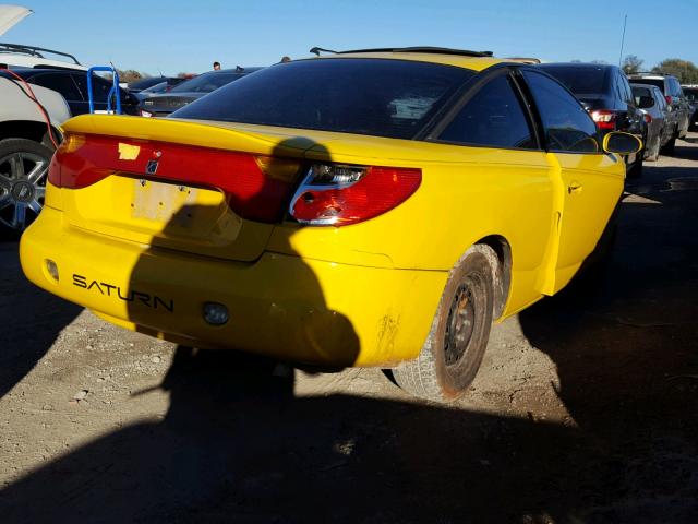 1G8ZY12791Z107653 - 2001 SATURN SC2 YELLOW photo 4