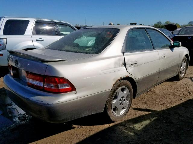 JT8BF28GX10318664 - 2001 LEXUS ES 300 SILVER photo 4