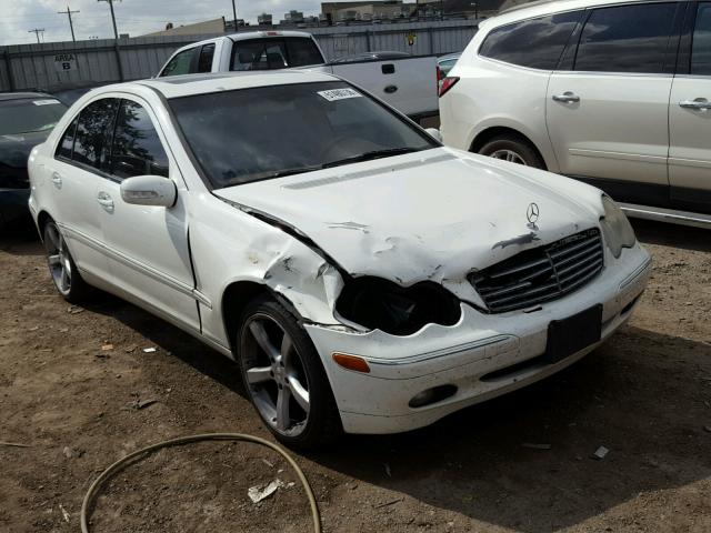 WDBRF61J04E016335 - 2004 MERCEDES-BENZ C 240 WHITE photo 1