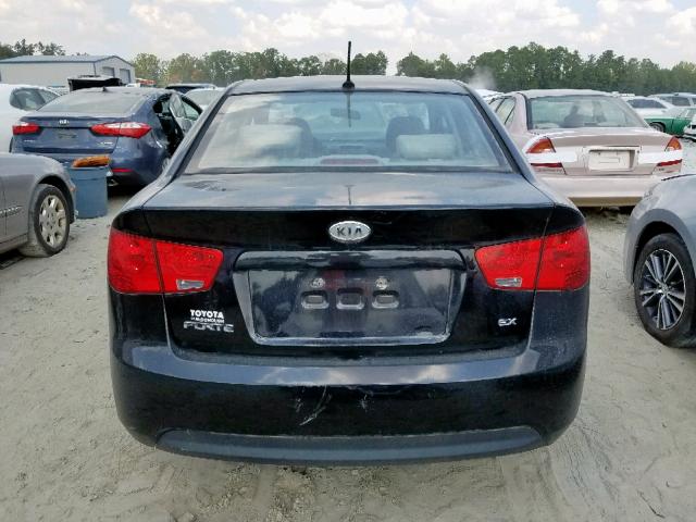 KNAFU4A24A5822419 - 2010 KIA FORTE EX BLACK photo 9