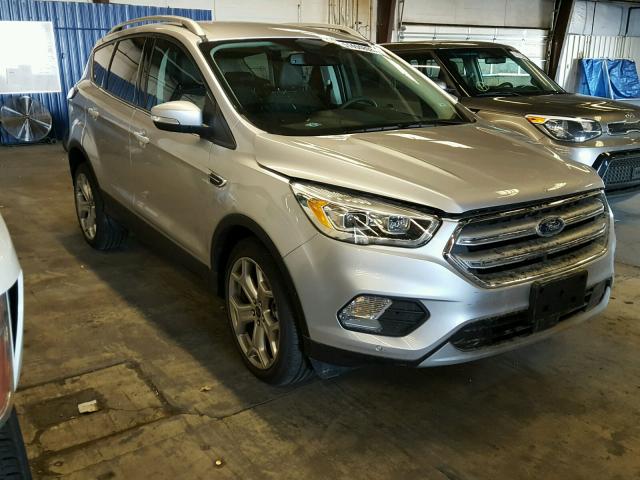 1FMCU9J91JUB43385 - 2018 FORD ESCAPE TIT SILVER photo 1