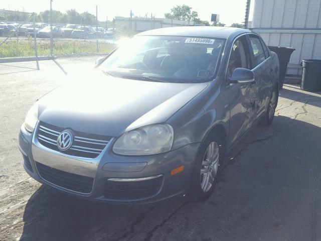 3VWEF71K97M115357 - 2007 VOLKSWAGEN JETTA WOLF SILVER photo 2