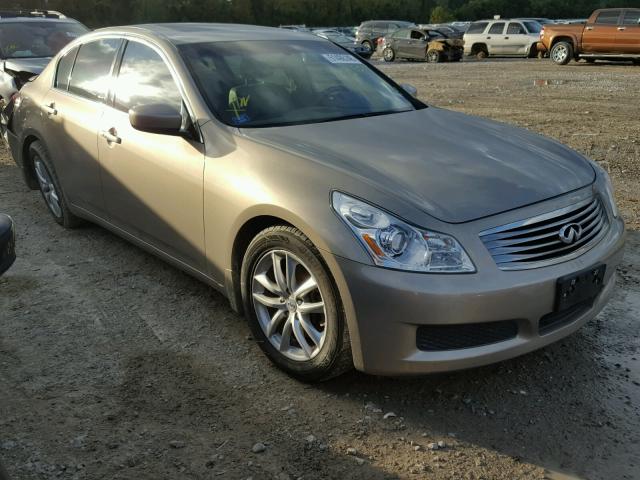 JNKCV61E49M302374 - 2009 INFINITI G37 BASE GOLD photo 1