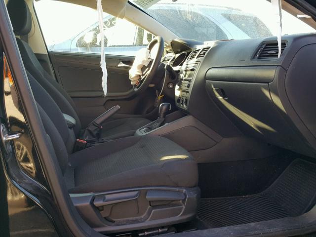 3VW2K7AJ8FM283317 - 2015 VOLKSWAGEN JETTA BASE Սև լուսանկար 5