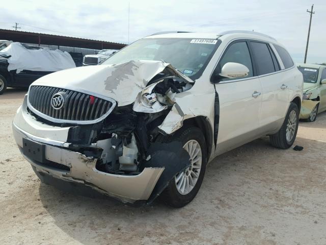 5GAKRBED4BJ372123 - 2011 BUICK ENCLAVE CX WHITE photo 2