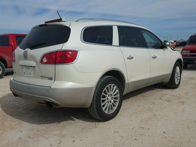5GAKRBED4BJ372123 - 2011 BUICK ENCLAVE CX WHITE photo 4