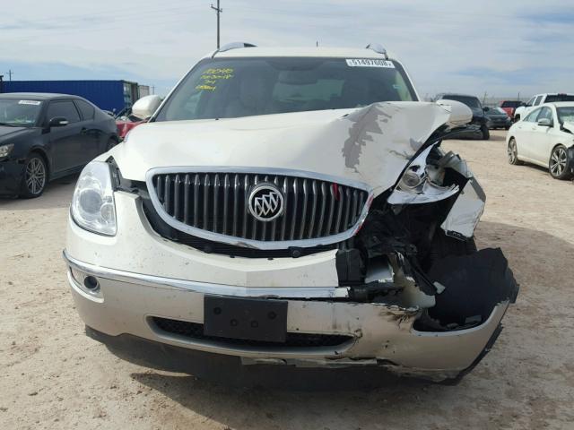 5GAKRBED4BJ372123 - 2011 BUICK ENCLAVE CX WHITE photo 9