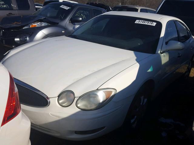 2G4WC582361105161 - 2006 BUICK LACROSSE C WHITE photo 2