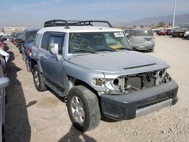 JTEBU11F570026928 - 2007 TOYOTA FJ CRUISER SILVER photo 1