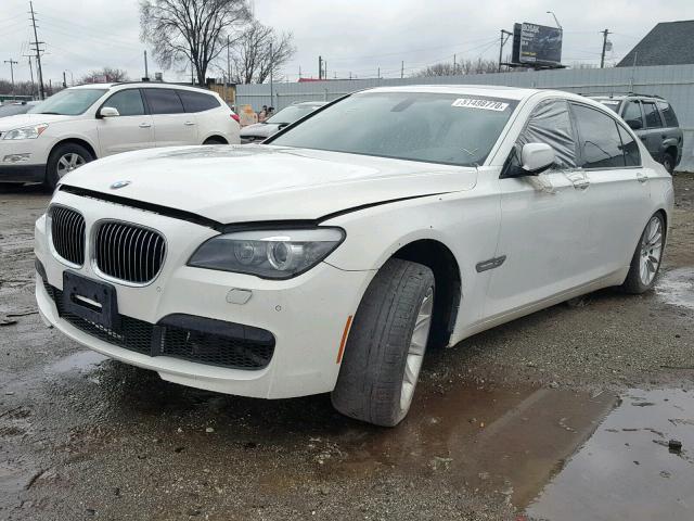 WBAKC8C5XCC437297 - 2012 BMW 750 I WHITE photo 2