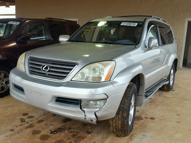 JTJBT20X530011196 - 2003 LEXUS GX 470 SILVER photo 2