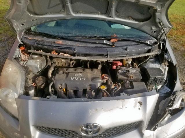 JTDJT4K38B5337418 - 2011 TOYOTA YARIS SILVER photo 7