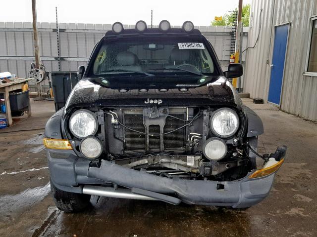 1J4GK38K05W623231 - 2005 JEEP LIBERTY RE BLACK photo 9