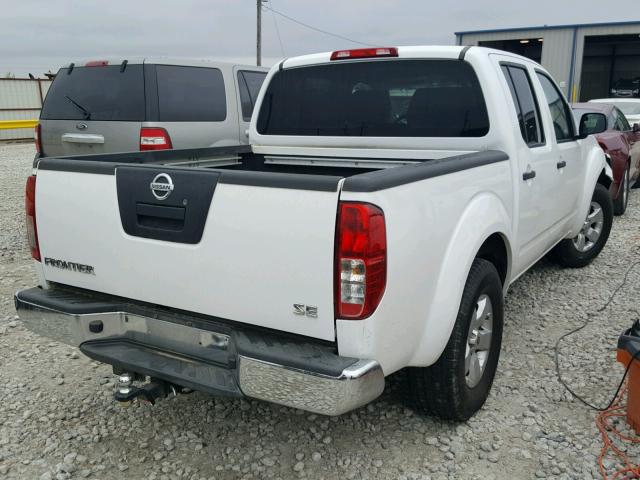 1N6AD0ER0AC427918 - 2010 NISSAN FRONTIER C WHITE photo 4